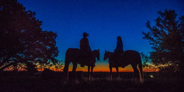 Waco Horseback Ride at Sunset - Image 4