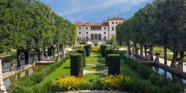 Miami Vizcaya Museum & Gardens Entry Ticket - Image 2