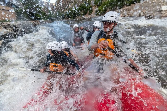 Glenwood Springs Rafting Adventure Shoshone Rapids 150 Min - Image 2