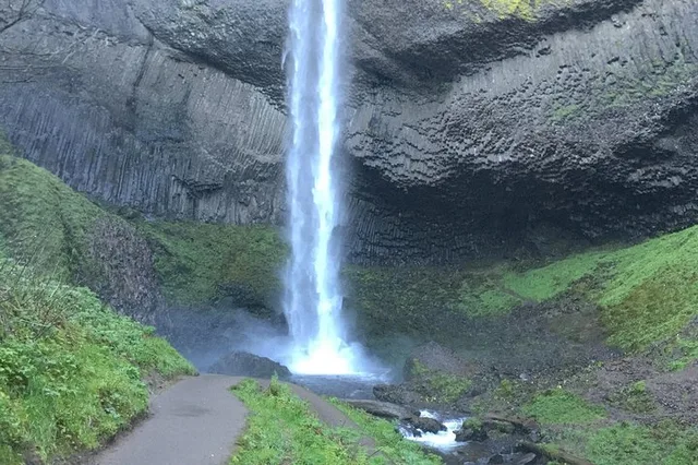 Portland Columbia River Gorge and Mt Hood Tour - Image 3