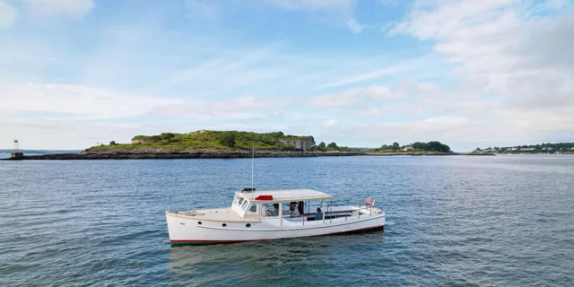 Portland Casco Bay Lighthouse Cruise 1.5 hr - Image 1