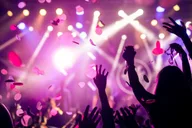 Las Vegas Party Bus Nightclub Crawl thumbnail 1