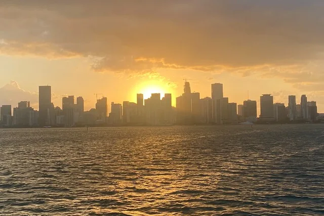 Miami Biscayne Bay Star Island Sightseeing Cruise - Image 1