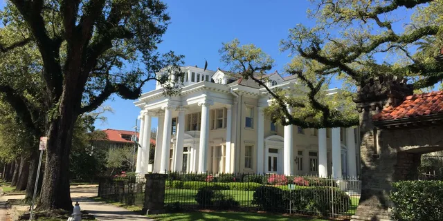 New Orleans City and Cemetery Tour - Image 1
