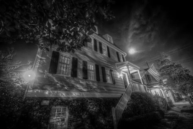 Savannah Walking Ghost Tour - Image 3
