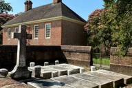 Williamsburg Walking Tour of Death and History 1.5 hr thumbnail 1