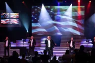Branson SIX® Show Experience thumbnail 6