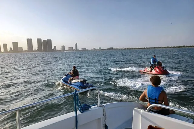 Miami Water Adventure with Drinks and Jet Skis - Image 6