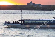 New York Bateaux Dinner Cruise with Japanese Guide thumbnail 3