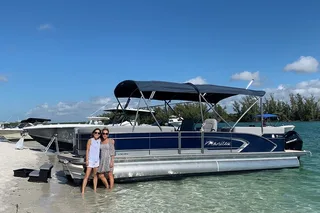 Naples Pontoon Sightseeing and Shelling Excursion
