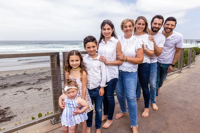 San Diego Family Portrait Session - Image 5
