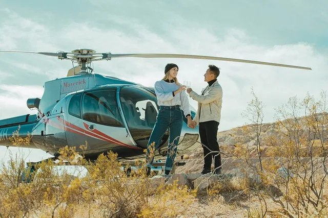 Las Vegas Red Rock Canyon Helicopter Tour with Landing - Image 6