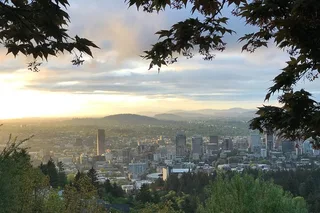 Portland City Tour: Parks, Plazas, and Views