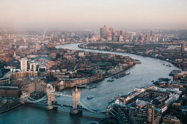 London Airport Private Transfer - Image 2