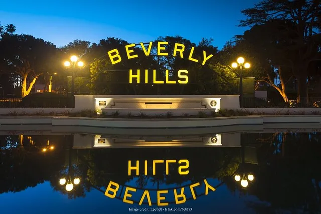 Beverly Hills Walking Tour on Rodeo Drive 2 hr - Image 3