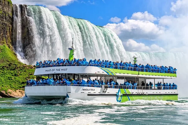 Niagara Falls Maid of the Mist and Cave of the Winds Tour - Image 3