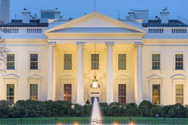 Washington D.C. White House Walking Food Tour - Image 1