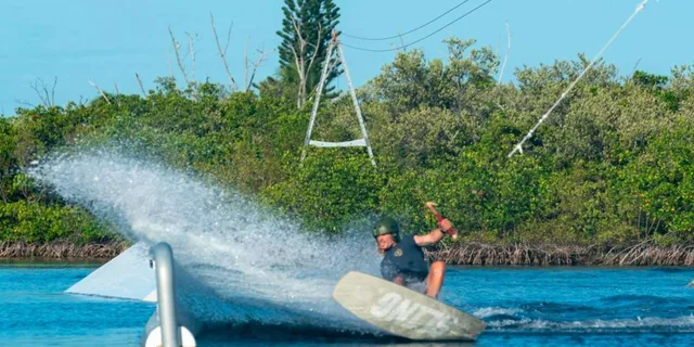 Marathon Cable Kiteboarding Session - Image 1