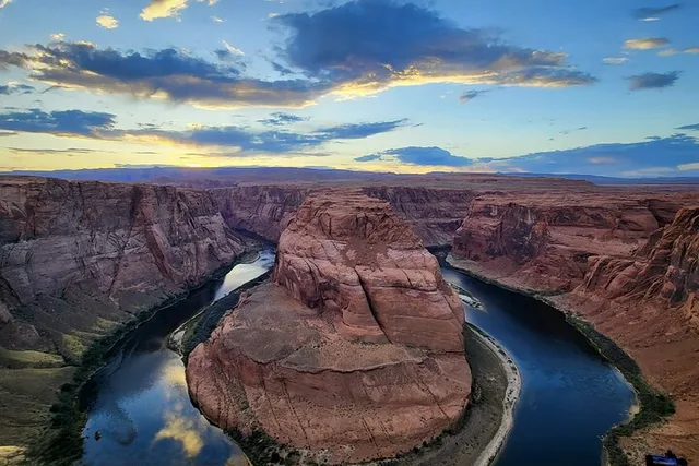 Las Vegas Antelope Canyon and Horseshoe Bend Tour - Image 4