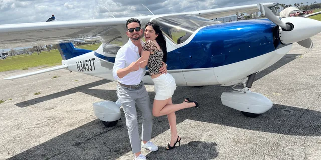 Miami Private Airplane Tour with Champagne 50 min - Image 1