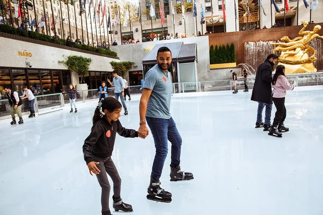 New York Ice Skating at Rockefeller Center - Image 3