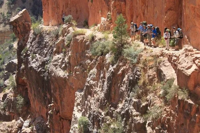 Sedona Grand Canyon Hike with 7 Guest Limit - Image 2