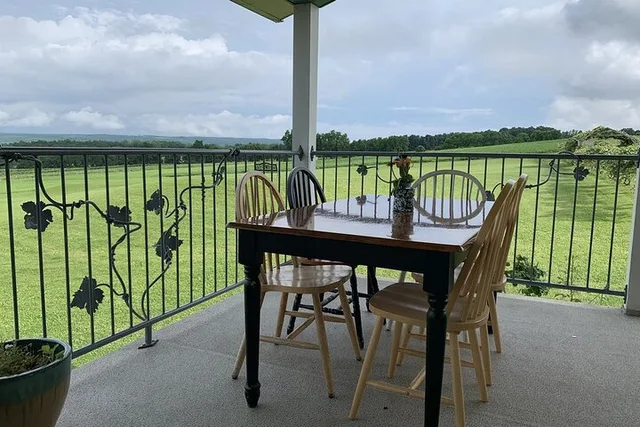 Keuka Lake Winery Tour - Image 4