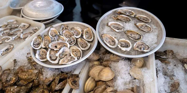 Boston Seafood Tasting and History Tour - Image 3