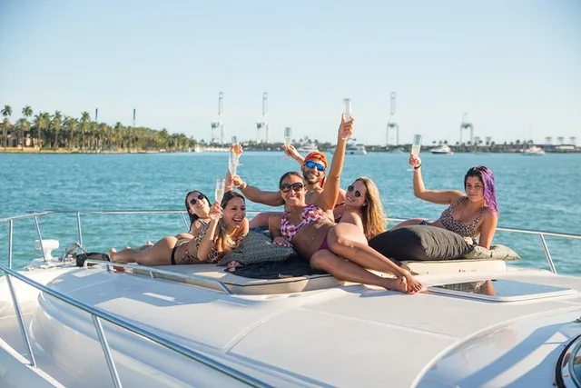 Miami Beach Yacht Rental - Image 2