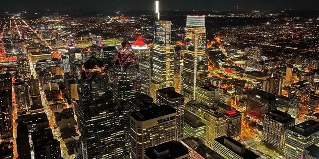 Philadelphia Helicopter Tour Over City and River - Image 5