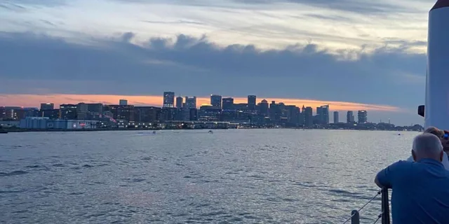 Boston Dinner Cruise with Buffet and Live Music 3 hr - Image 6