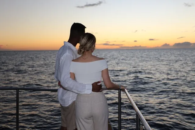 Oahu Private Sunset Cruise with Cocktails 3.5 hr - Image 4
