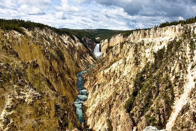 Yellowstone Grand Canyon Day Hike - Image 1