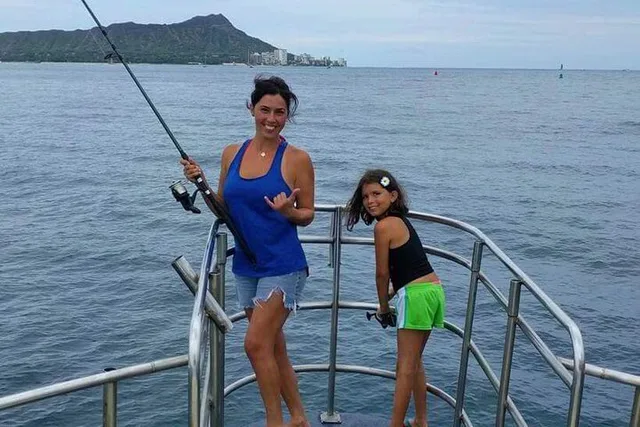Honolulu Bottom Fishing Adventure 3 hr - Image 4