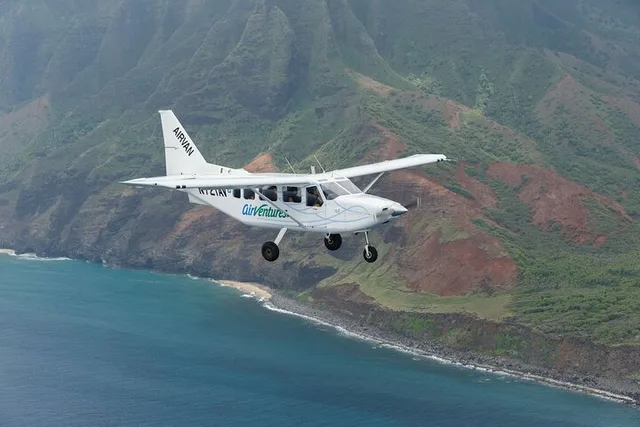 Kauai Airplane Tour: Na Pali Coast & Waterfalls - Image 3