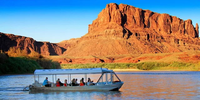Moab Colorado River Sunset Boat Tour - Image 2