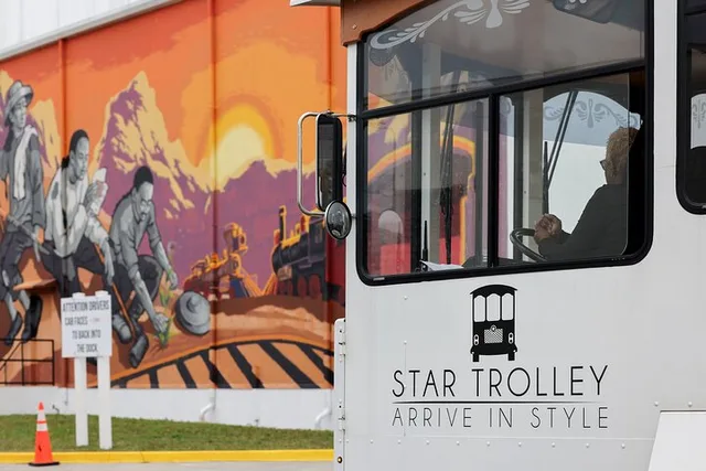 St. Petersburg Mural Tour by Trolley - Image 1