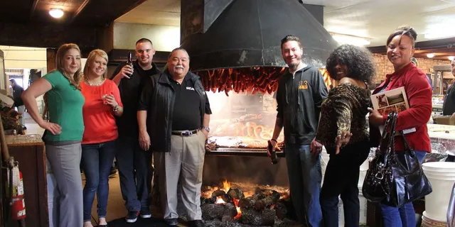 Austin Hill Country BBQ & Wine Shuttle - Image 3