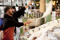 Seattle Pike Place Market Tasting Tour Early-Bird 2 hr thumbnail 1
