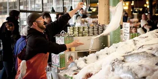 Seattle Pike Place Market Tasting Tour Early-Bird 2 hr