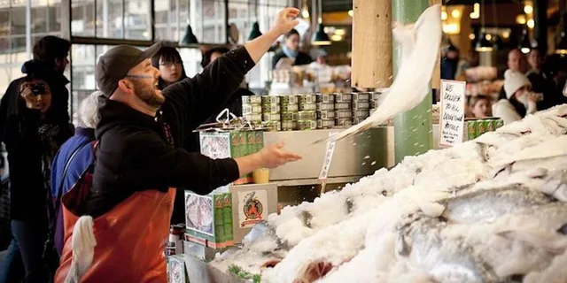 Seattle Pike Place Market Tasting Tour Early-Bird 2 hr - Image 1