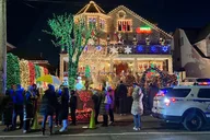 New York City Christmas Tour Dyker Heights 6 hr thumbnail 6