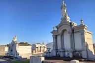 New Orleans Cemetery Tour with Anne Rice's Grave thumbnail 3