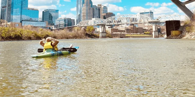 Nashville Downtown Kayak Rental - Image 1