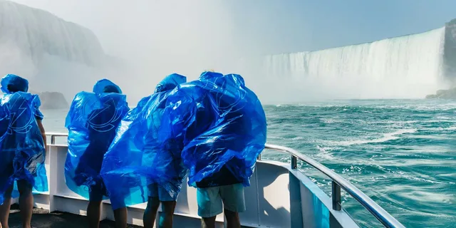 Niagara Falls Cave of the Winds and Boat Tour - Image 3