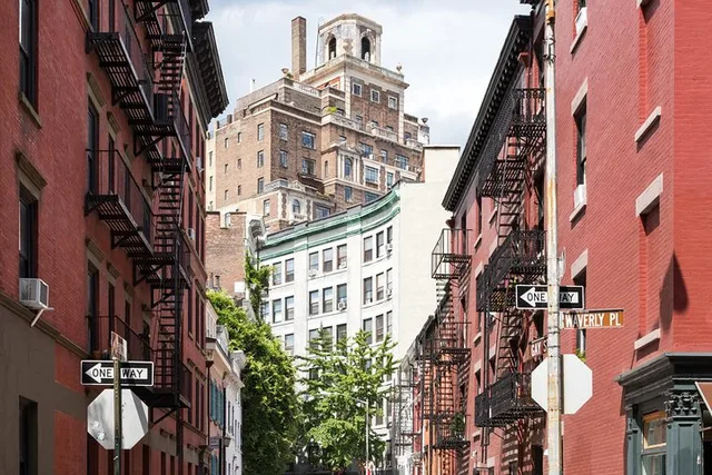 New York Private Tour: Hidden Gems & Local Highlights - Image 1