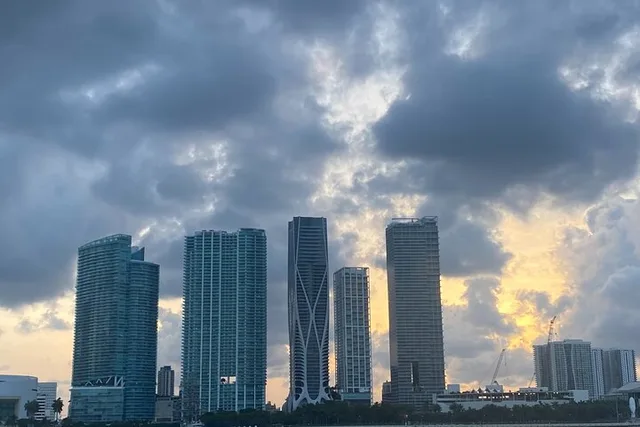 Miami Biscayne Bay Star Island Sightseeing Cruise - Image 3