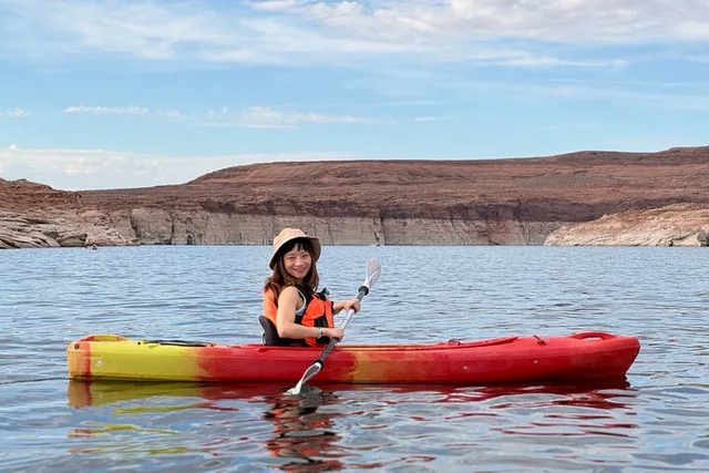 Lake Powell Kayak and Water Antelope Canyon Tour - Image 2