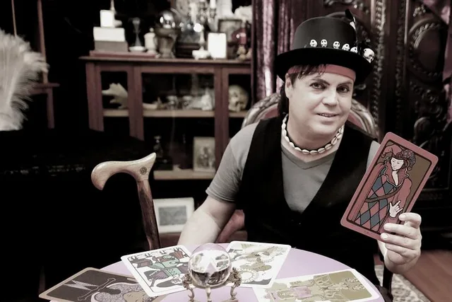 New Orleans Tarot Party and Haunted Walking Tour - Image 1