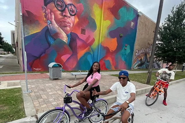 Houston Bike Tour with Brunch - Image 3